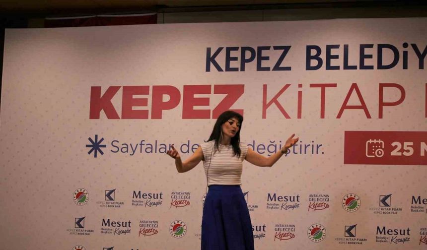 "Akademisyen Anne" Kepez Kitap Fuarı’nda