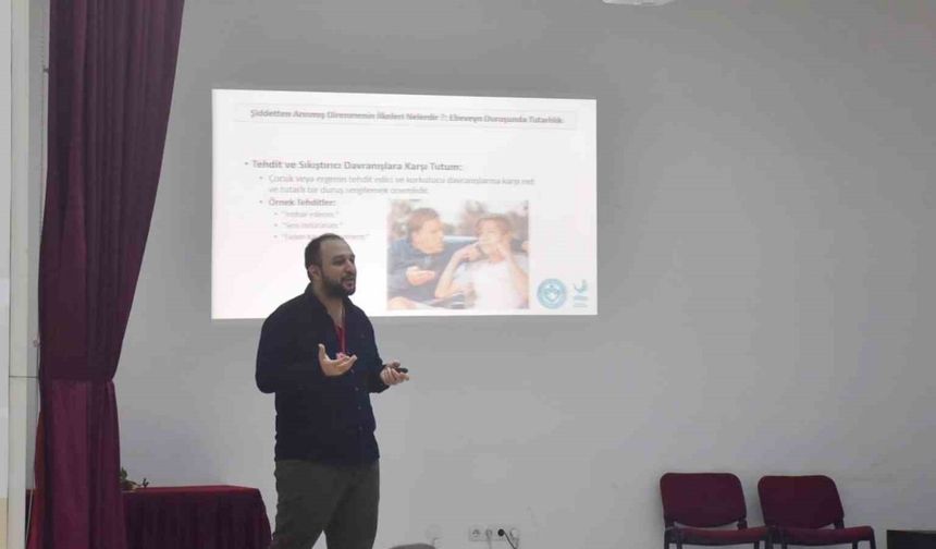 Aliağa’da, psikologlardan hükümlü ve tutuklulara seminer