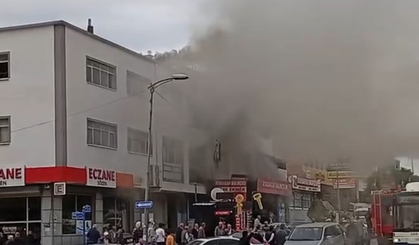 Ankara’da balıkçı dükkanında yangın
