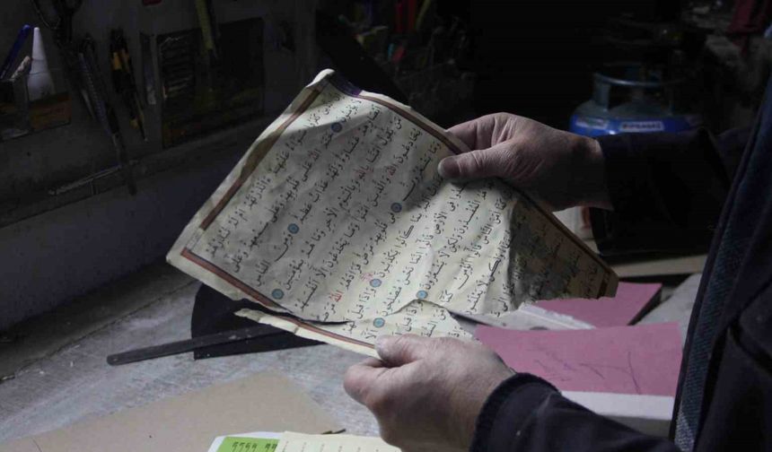 Aşınmış kitaplara 45 yıldır hayat veriyor