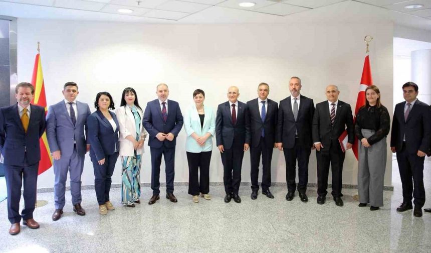 Bakan Şimşek, Kuzey Makedonya Maliye Bakanı Kochoska ile bir araya geldi