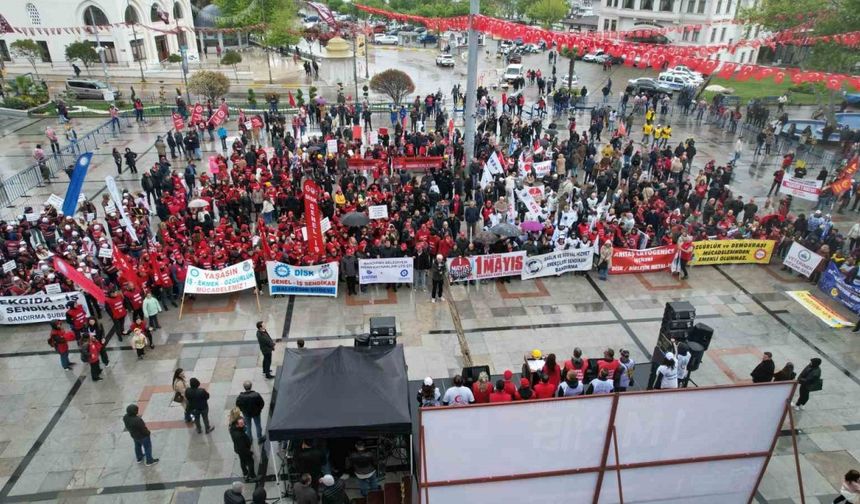 Bandırma’da 1 Mayıs kutlandı