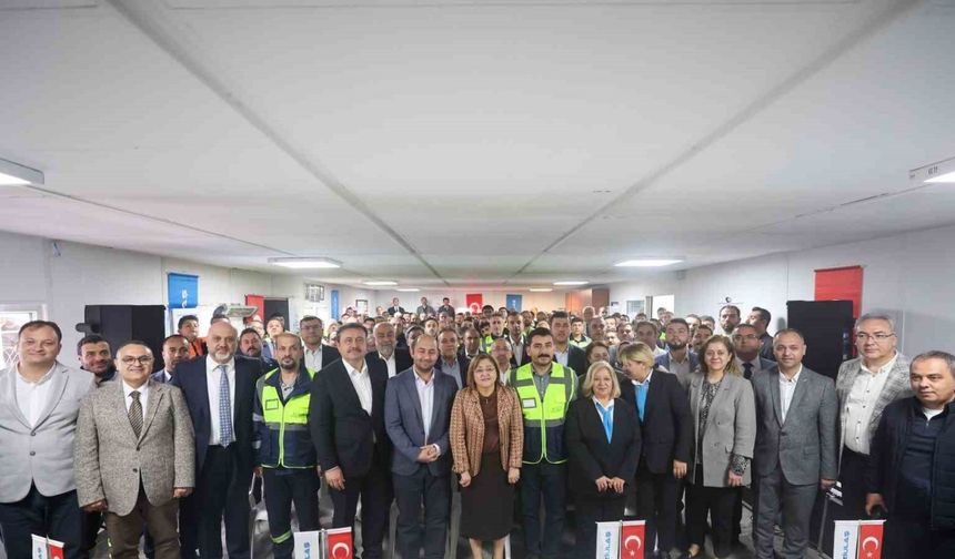Başkan Şahin, 1 Mayıs’ta belediye çalışanlarıyla bir araya geldi