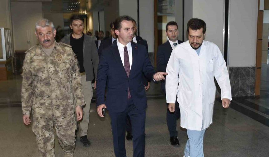 Bitlis’te göreve giden polisler kaza yaptı: 2 yaralı
