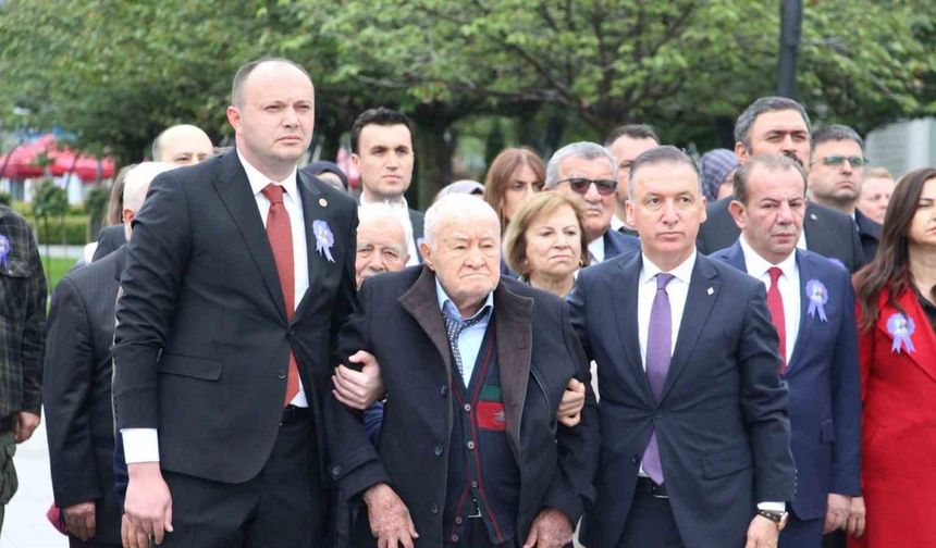 Bolu’ya 148 eser kazandıran İzzet Baysal’a duygusal anma
