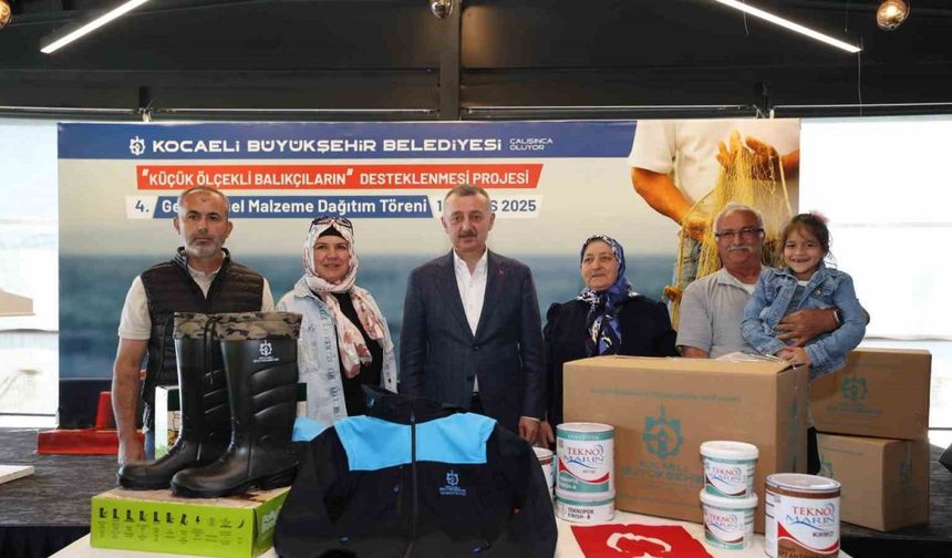 Büyükşehir son 4 yılda bin 229 balıkçıya malzeme desteği verdi