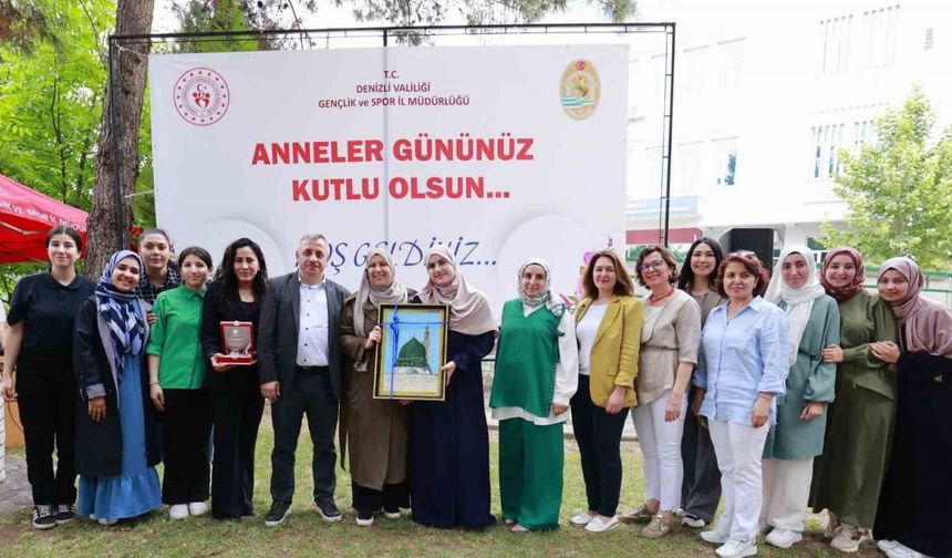 Denizli protokolü şehit anneleriyle buluştu