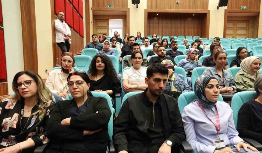 Elazığ’da sağlık çalışanlarına yönelik ileri yaşam desteği eğitimi