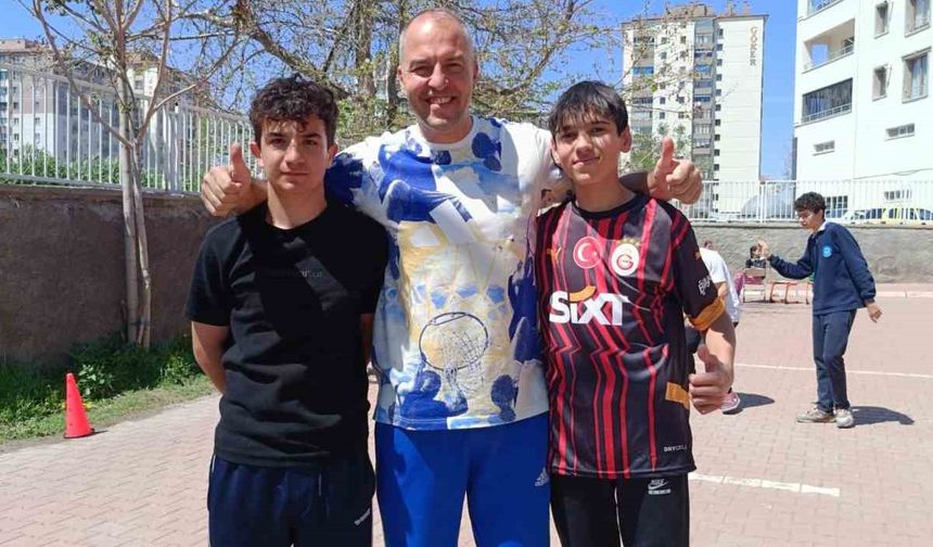 ERÜ’den ‘Bir gün değil, her gün sizinleyiz’ etkinliği