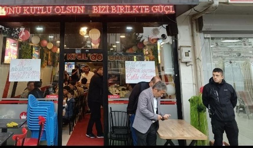 Esnaftan engellilere yemek ikramı