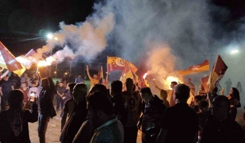 Galatasaray 25. şampiyonluğu Denizli’de coşkuyla kutlandı