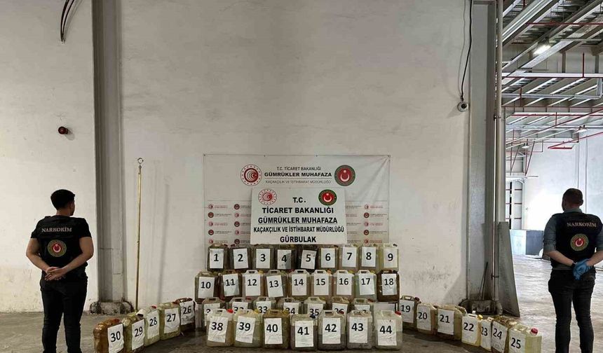 Gümrükler Muhafaza ekipleri, 4 günde yaklaşık 5 milyar 250 milyon lira değerinde uyuşturucu ele geçirdi