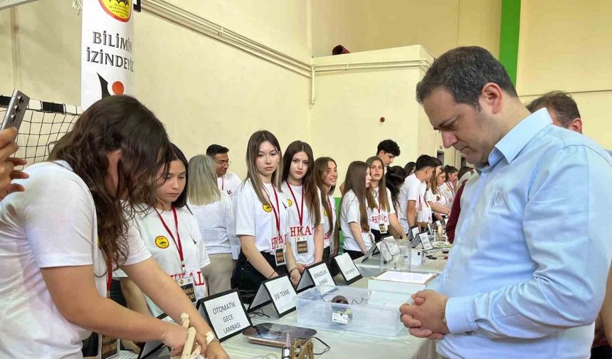 Hayrabolu’da liseli gençler bilim fuarında projelerini sergiledi