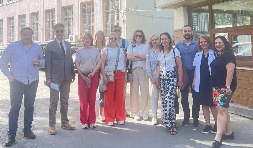 Hollandalı öğretmenler İzmir’de mesleki eğitim kurumlarını gezdi