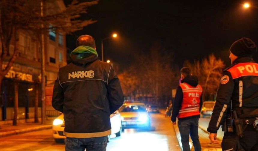 Isparta’da asayiş ve trafik uygulamasında 12 sürücüye ceza kesildi