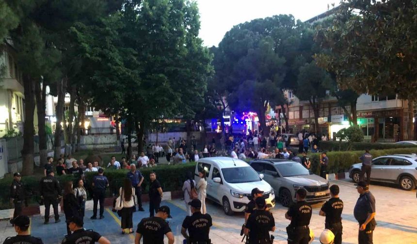 İzmir’de Cumhurbaşkanı’na hakaret içerikli duvar yazısı yazan 4 şüpheli tutuklandı