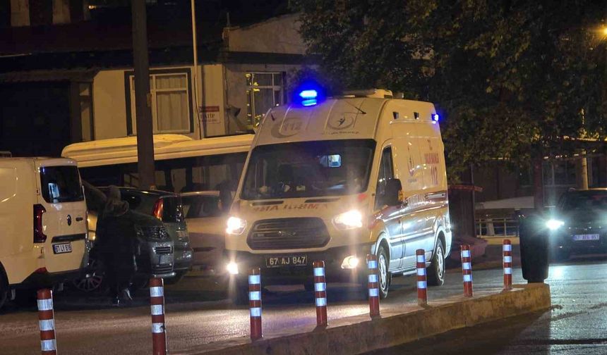 Kaldırımdan düşen kadın yaralandı
