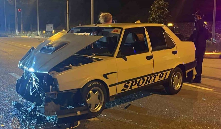 Karabük’te iki otomobil çarpıştı: 4 yaralı