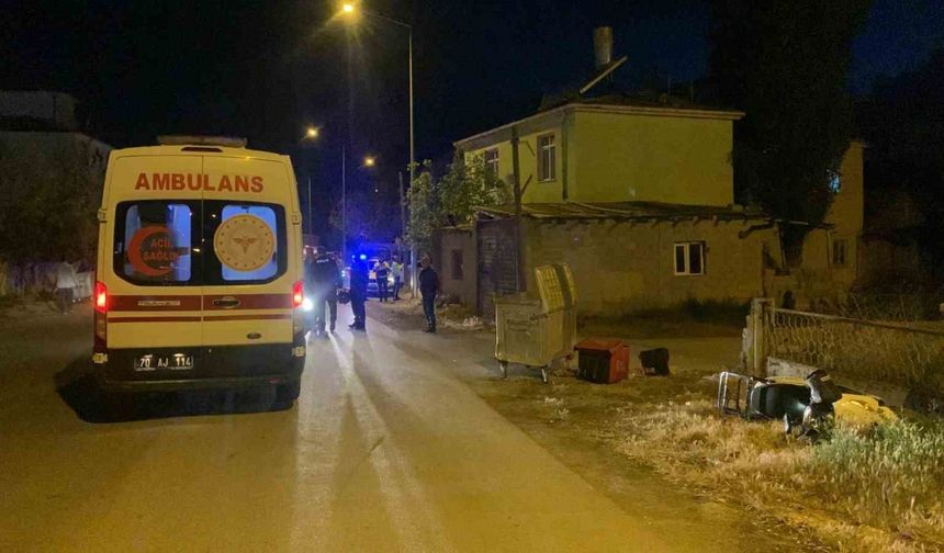 Karaman’da otomobille çarpışan motosikletli kurye yaralandı