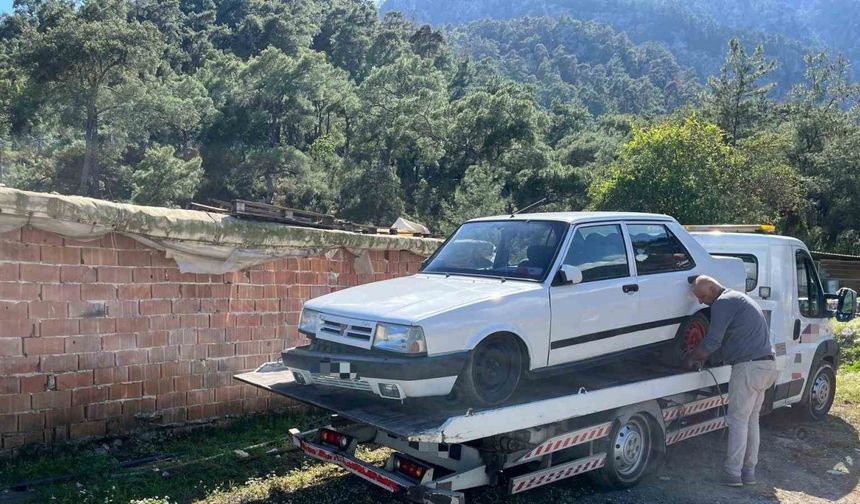 Kemer’de drift atıp havaya ateş açan şahıslara jandarmadan operasyon