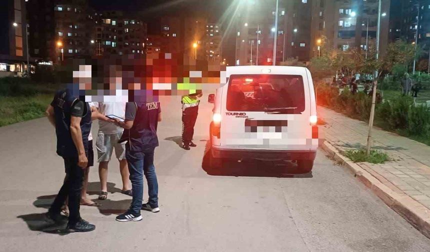 Kozan’da hapis cezasıyla aranan 5 hükümlü yakalandı