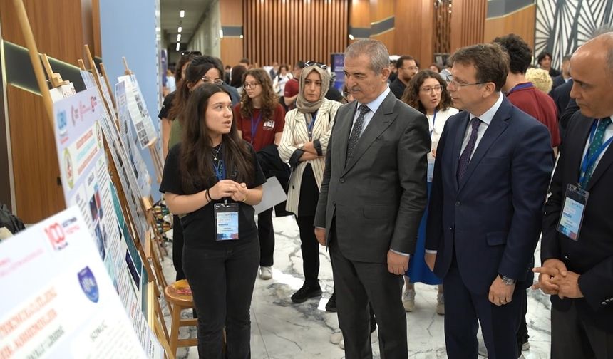 Lise öğrencileri, teknoloji projeleriyle göz doldurdu
