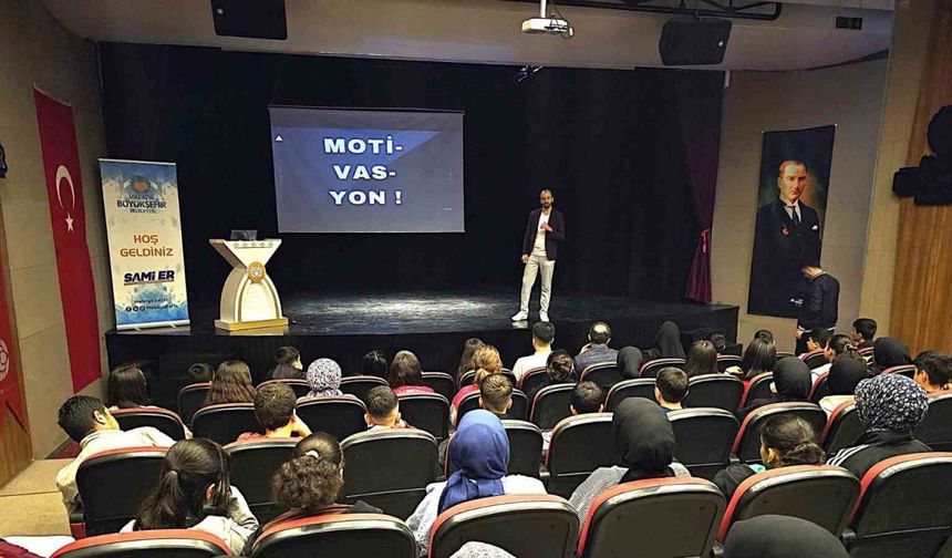 Malatya’da öğrencilere kaygı ve motivasyon semineri