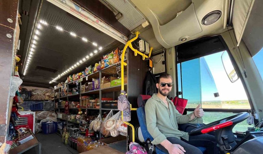 Marketini ’sırtına’ sarıp köyleri gezmeye başladı; "O olmasa aç kalırız"