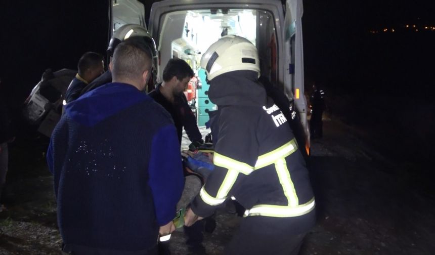Minibüs şarampole yuvarlandı: 1 ölü, 4 yaralı