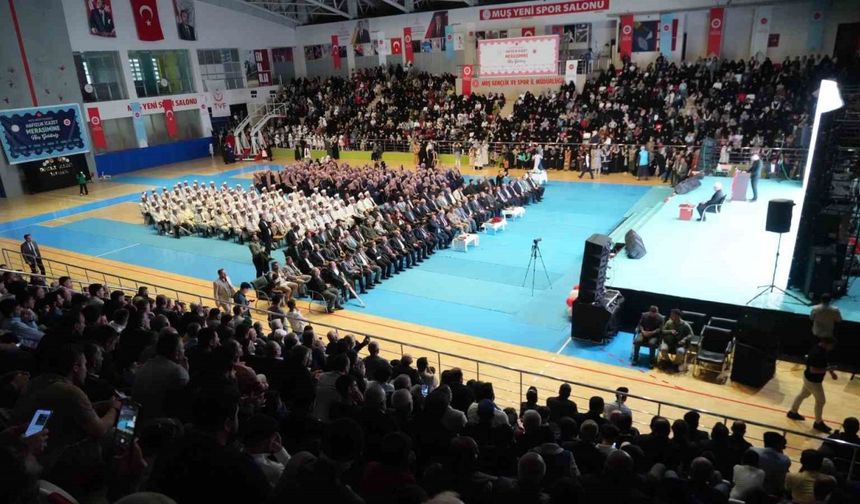 Muş’ta hafızlık sevinci: 300 öğrenciye icazet verildi