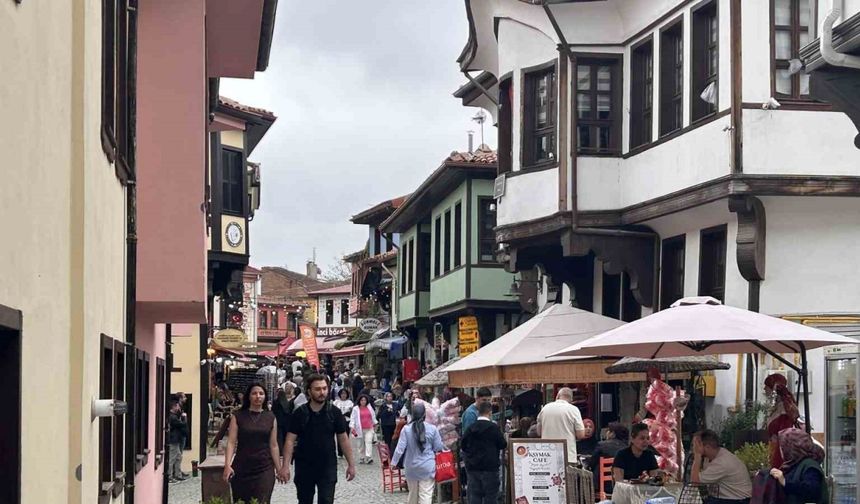 Odunpazarı’na yerli ve yabancı turistlerden yoğun ilgi