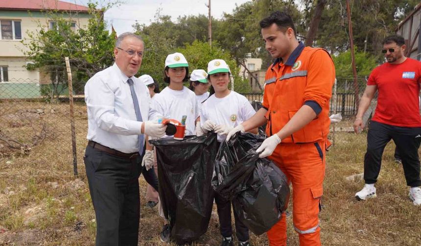 Öğrenciler, yangınlara karşı çevre temizliği yaptı