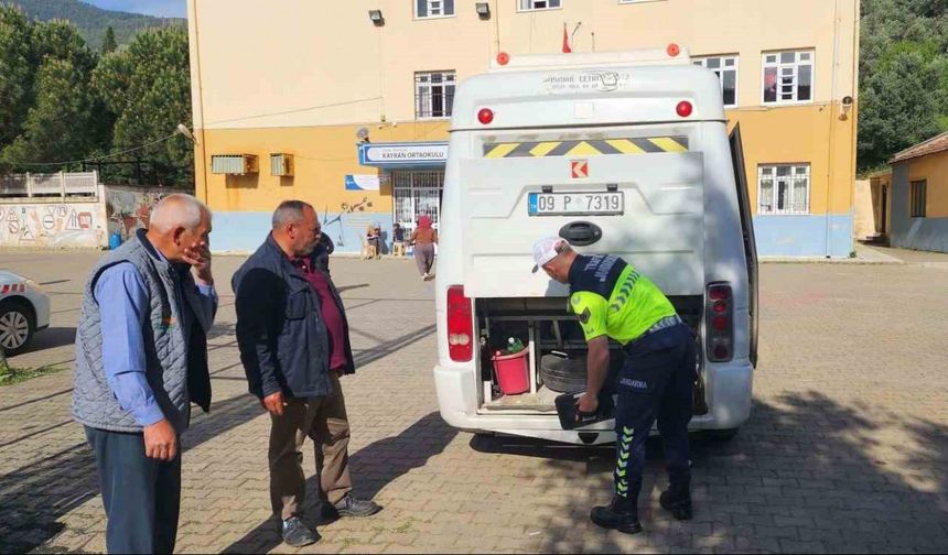Okul çevreleri ve servis araçlarına sıkı denetim