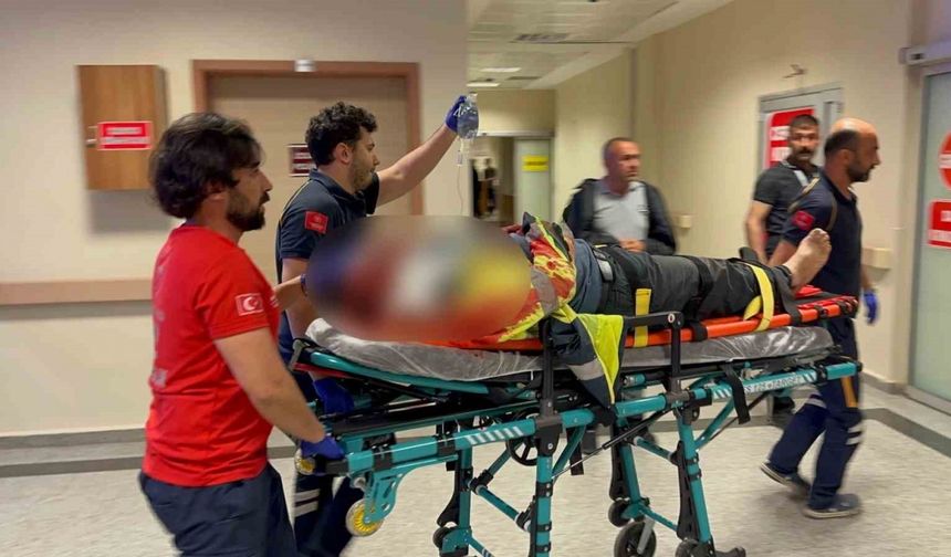 Otomobil ile motosiklet çarpıştı: 1 ağır yaralı