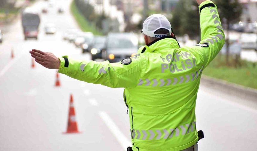 Samsun’da Kurban Bayramı tedbirleri kapsamında 7 bin 243 trafik personeli görevlendirildi