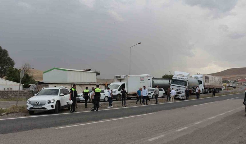 Şırnak’ta 6 aracın karıştığı maddi hasarlı zincirleme kaza