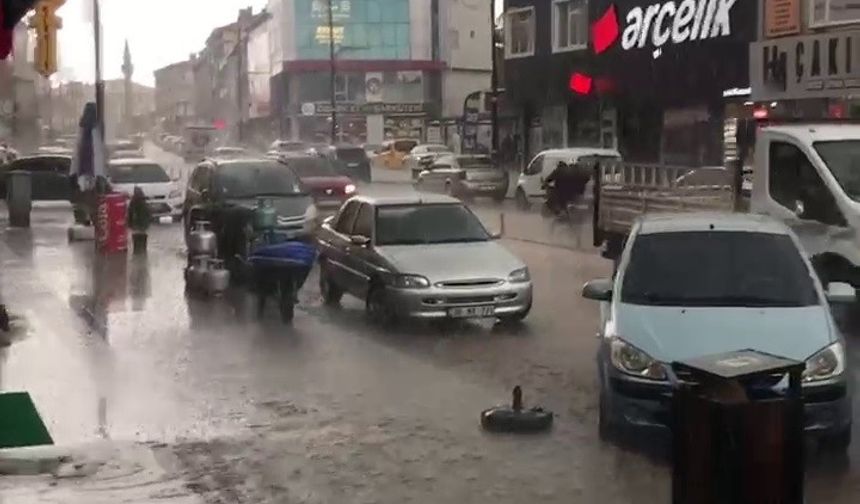 Sivas’ta dolu yağışı etkili oldu