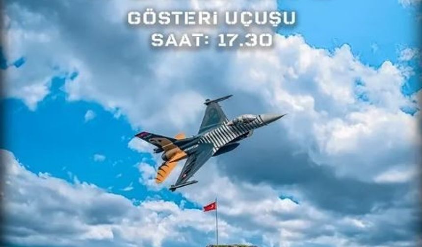 SOLOTÜRK, FÜ’nün 50. yıl coşkusunu gökyüzüne taşıyacak