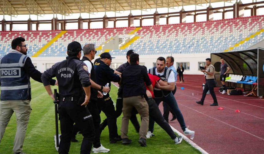 Son dakika golü sahayı karıştırdı, olaylara çevik kuvvet müdahale etti