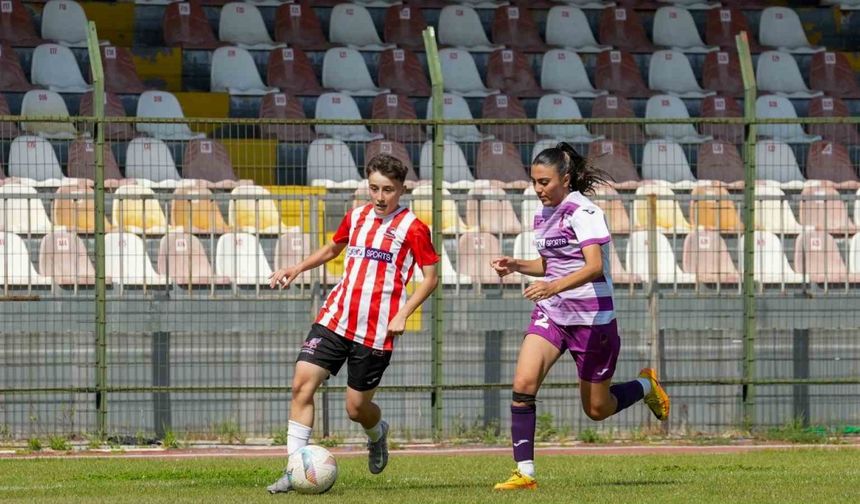 TFF Kadınlar 3. Ligi’nde Bandırmagücü Spor Kulübü yarı finale yükseldi