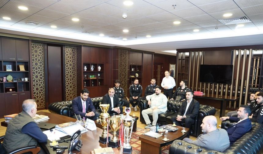 Türkiye Güreş Federasyonu Başkanı Taha Akgül’den Başkan Dursun’a ziyaret