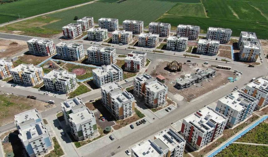 Yeni evlerine kavuşan Arabanlı depremzedeler: "Artık rahat uyuyabiliyoruz"
