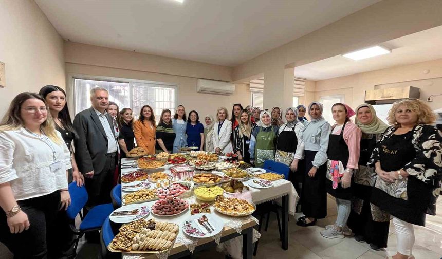 Yunusemre’de aşçılık kursiyerlerden lezzeti final