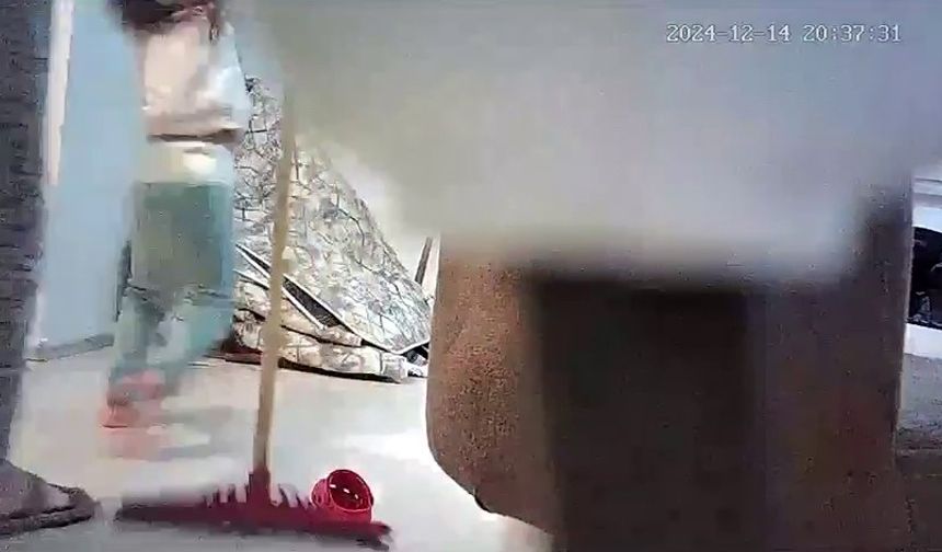 4 yaşındaki çocuğuna şiddet uygulayan anne gizli kameraya yakalandı