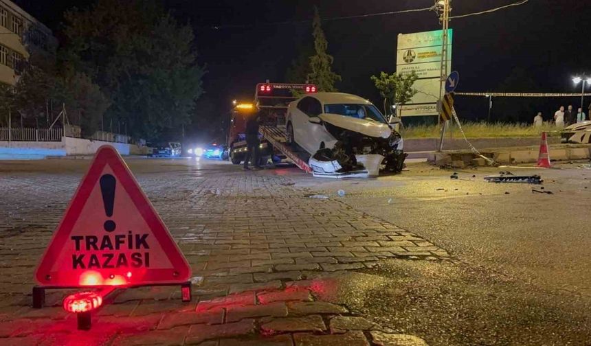 Amasya’da otomobiller çarpıştı: 1 ölü