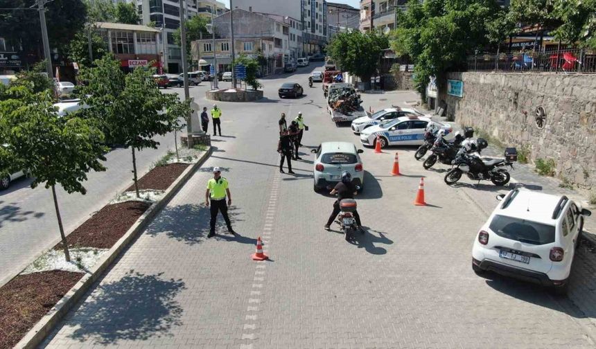 Ayvacık’ta trafik ve asayiş uygulaması