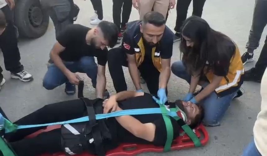 Hakkari’de otomobil ile motosiklet çarpıştı: 1 yaralı