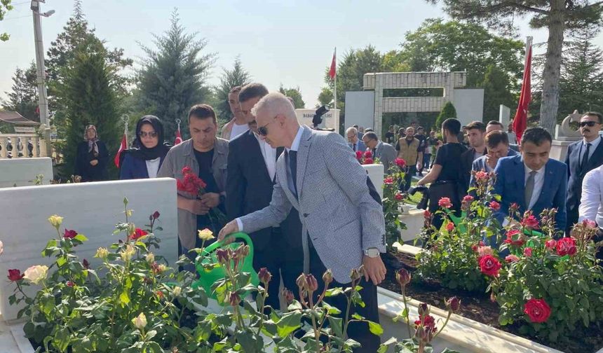 Karaman’da şehitlik ziyareti