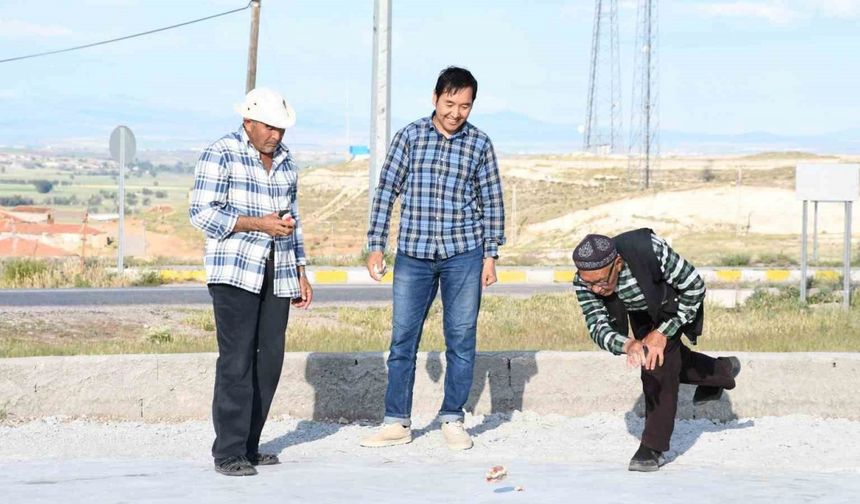 Kırgız Türkleri binlerce yıllık ata mirası olan ‘aşık oyunu’ geleneğini yaşatıyorlar