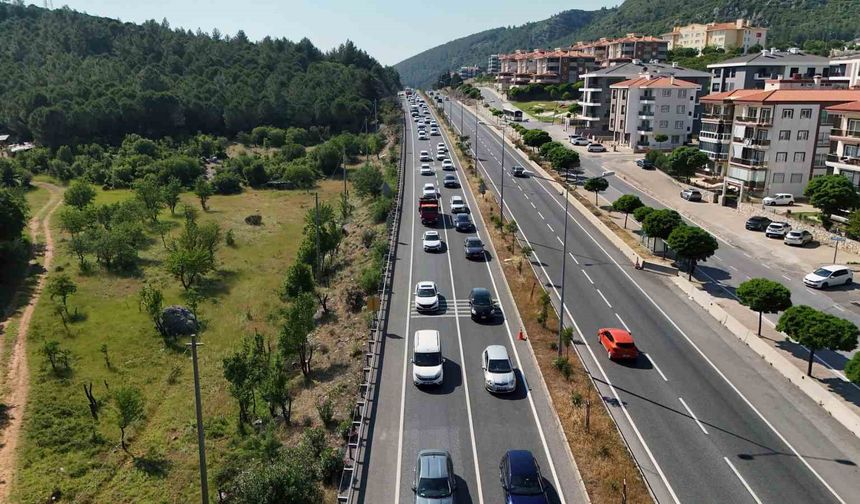 Kurban Bayramı’nda Muğla’ya yerli turist akını: Yollarda uzun kuyruklar oluştu
